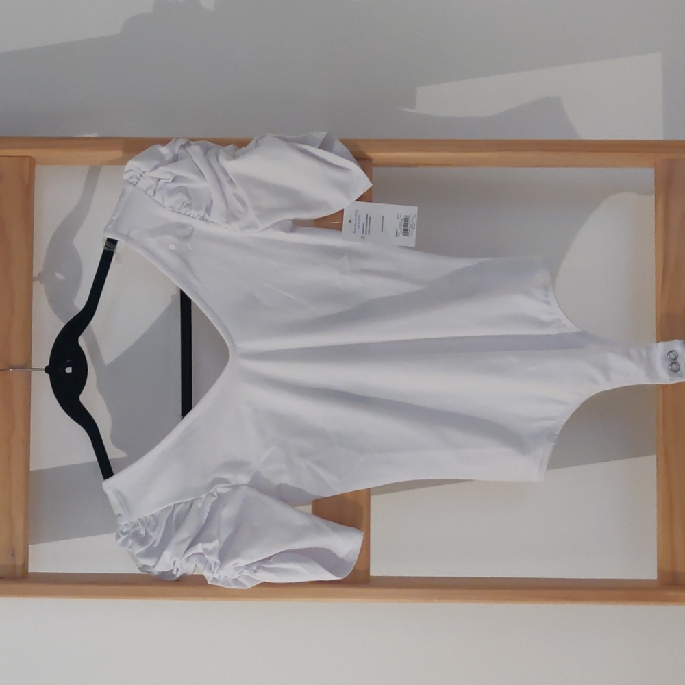 3/$12 Puff sleeve body suit NWT